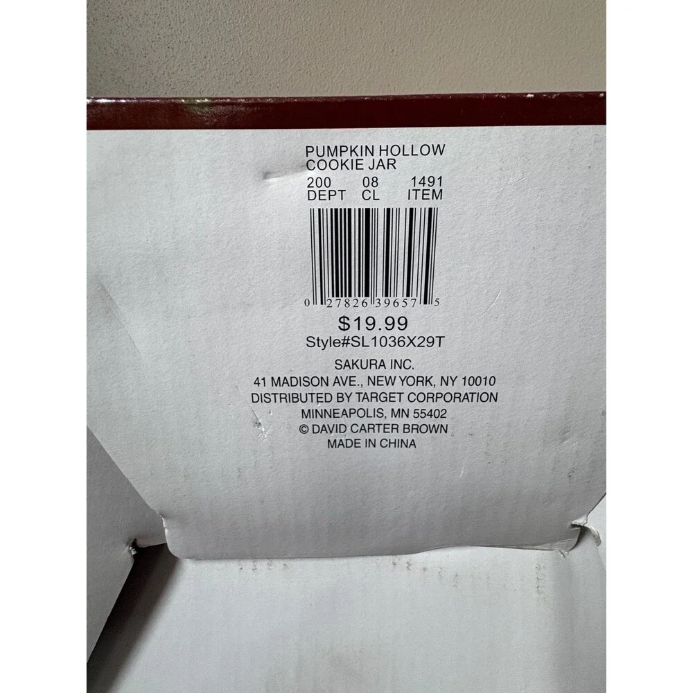 Unbranded pictures shows wear